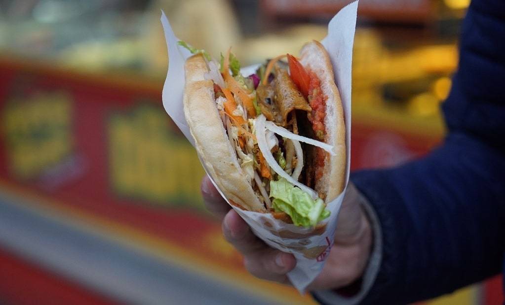 Comment a été inventé le döner kebab&nbsp;?